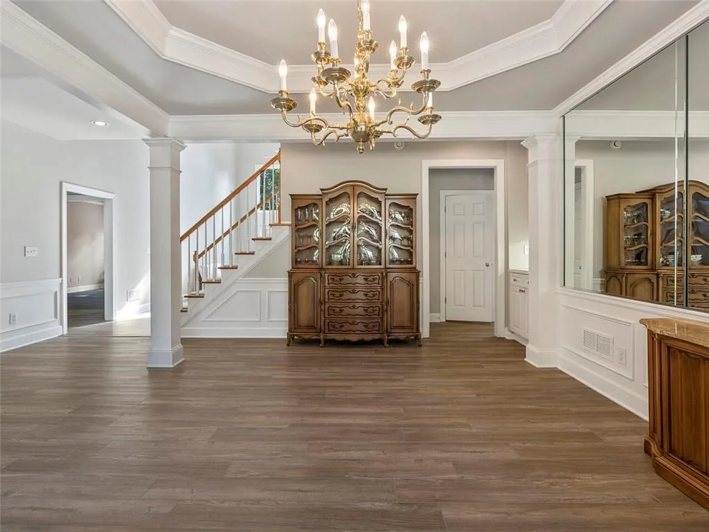 300 Craighead Drive, Sandy Springs, Georgia 30319, 4 Bedrooms Bedrooms, ,3 BathroomsBathrooms,Residential,Sold,300 Craighead Drive,6958166