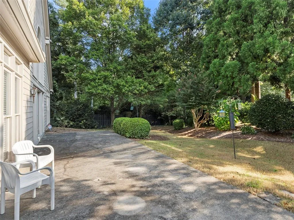 300 Craighead Drive, Sandy Springs, Georgia 30319, 4 Bedrooms Bedrooms, ,3 BathroomsBathrooms,Residential,Sold,300 Craighead Drive,6958166