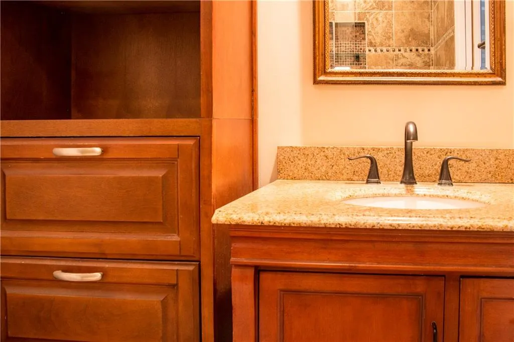 109 Barrington Hills Drive Unit 109, Sandy Springs, Georgia 30350, 2 Bedrooms Bedrooms, ,2 BathroomsBathrooms,Residential,Sold,109 Barrington Hills Drive Unit 109,5891746