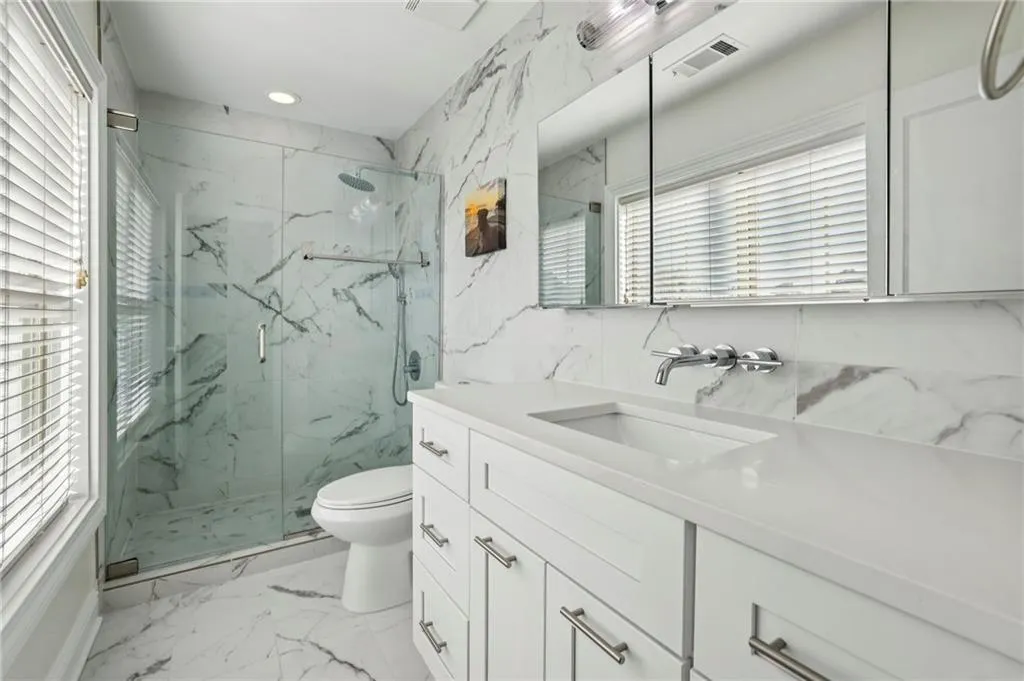 238 Le Gran Bend, Atlanta, Georgia 30328, 2 Bedrooms Bedrooms, ,2 BathroomsBathrooms,Residential,For Sale,238 Le Gran Bend,7725632