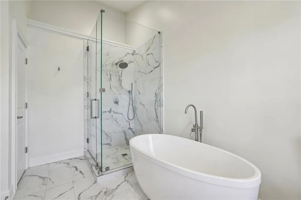 238 Le Gran Bend, Atlanta, Georgia 30328, 2 Bedrooms Bedrooms, ,2 BathroomsBathrooms,Residential,For Sale,238 Le Gran Bend,7725632