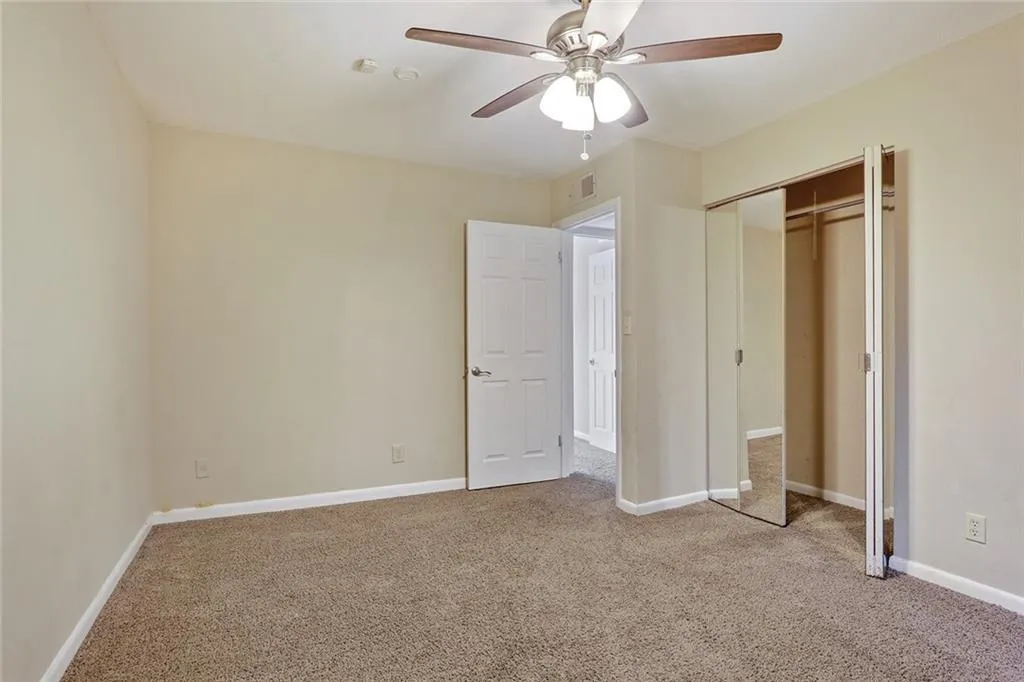 4266 Roswell Road Ne Unit F4, Atlanta, Georgia 30342, 3 Bedrooms Bedrooms, ,2 BathroomsBathrooms,Residential,Sold,4266 Roswell Road Ne Unit F4,6816245