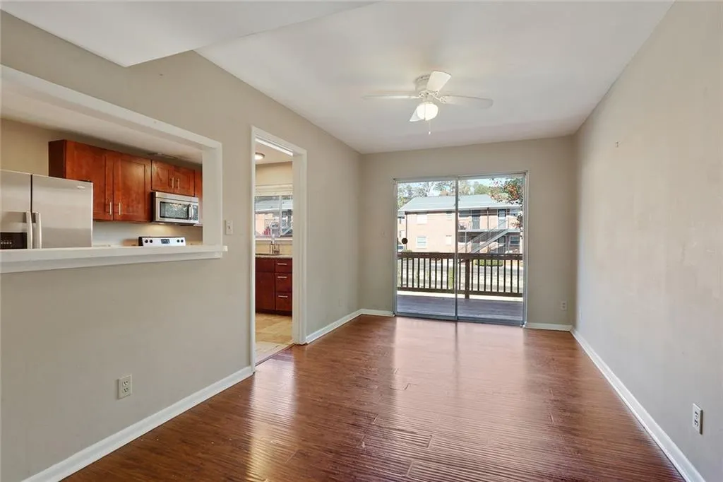 4266 Roswell Road Ne Unit F4, Atlanta, Georgia 30342, 3 Bedrooms Bedrooms, ,2 BathroomsBathrooms,Residential,Sold,4266 Roswell Road Ne Unit F4,6816245