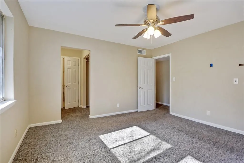 4266 Roswell Road Ne Unit F4, Atlanta, Georgia 30342, 3 Bedrooms Bedrooms, ,2 BathroomsBathrooms,Residential,Sold,4266 Roswell Road Ne Unit F4,6816245