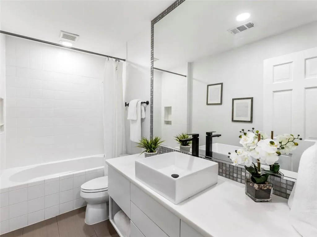 6695 Chesapeake Point Nw, Sandy Springs, Georgia 30328, 6 Bedrooms Bedrooms, ,3 BathroomsBathrooms,Residential,Sold,6695 Chesapeake Point Nw,7049025