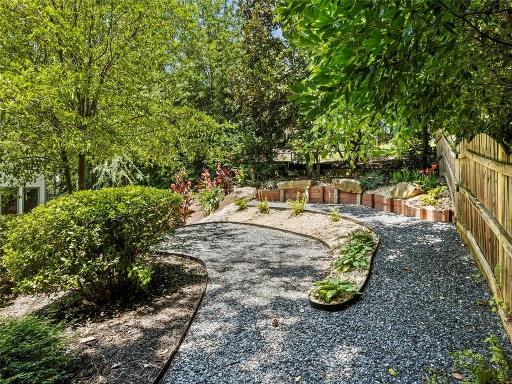 6695 Chesapeake Point Nw, Sandy Springs, Georgia 30328, 6 Bedrooms Bedrooms, ,3 BathroomsBathrooms,Residential,Sold,6695 Chesapeake Point Nw,7049025