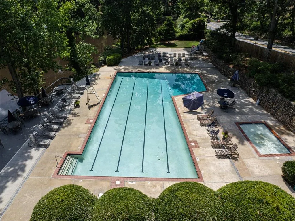 6695 Chesapeake Point Nw, Sandy Springs, Georgia 30328, 6 Bedrooms Bedrooms, ,3 BathroomsBathrooms,Residential,Sold,6695 Chesapeake Point Nw,7049025