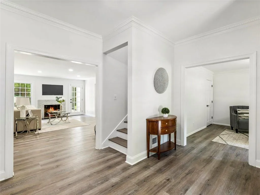 6695 Chesapeake Point Nw, Sandy Springs, Georgia 30328, 6 Bedrooms Bedrooms, ,3 BathroomsBathrooms,Residential,Sold,6695 Chesapeake Point Nw,7049025