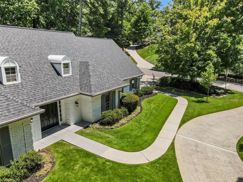 6695 Chesapeake Point Nw, Sandy Springs, Georgia 30328, 6 Bedrooms Bedrooms, ,3 BathroomsBathrooms,Residential,Sold,6695 Chesapeake Point Nw,7049025