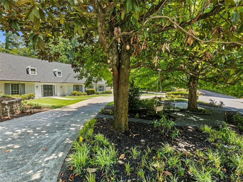 6695 Chesapeake Point Nw, Sandy Springs, Georgia 30328, 6 Bedrooms Bedrooms, ,3 BathroomsBathrooms,Residential,Sold,6695 Chesapeake Point Nw,7049025