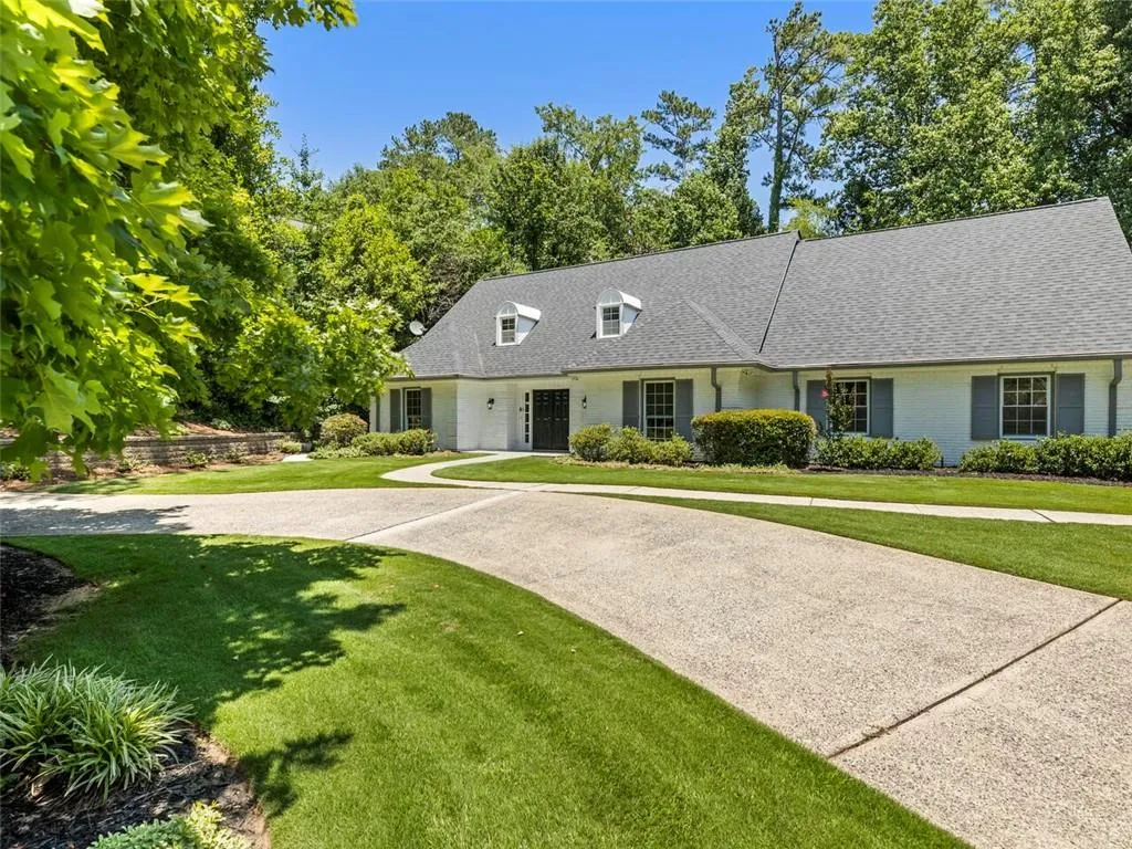 6695 Chesapeake Point Nw, Sandy Springs, Georgia 30328, 6 Bedrooms Bedrooms, ,3 BathroomsBathrooms,Residential,Sold,6695 Chesapeake Point Nw,7049025