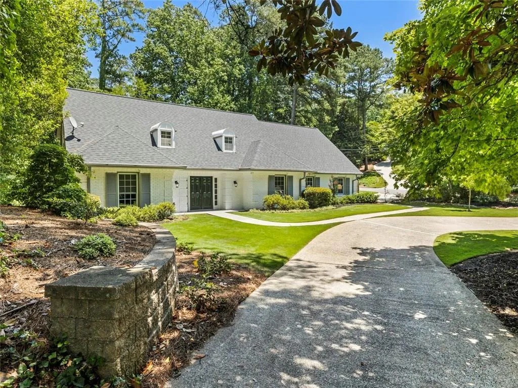 6695 Chesapeake Point Nw, Sandy Springs, Georgia 30328, 6 Bedrooms Bedrooms, ,3 BathroomsBathrooms,Residential,Sold,6695 Chesapeake Point Nw,7049025