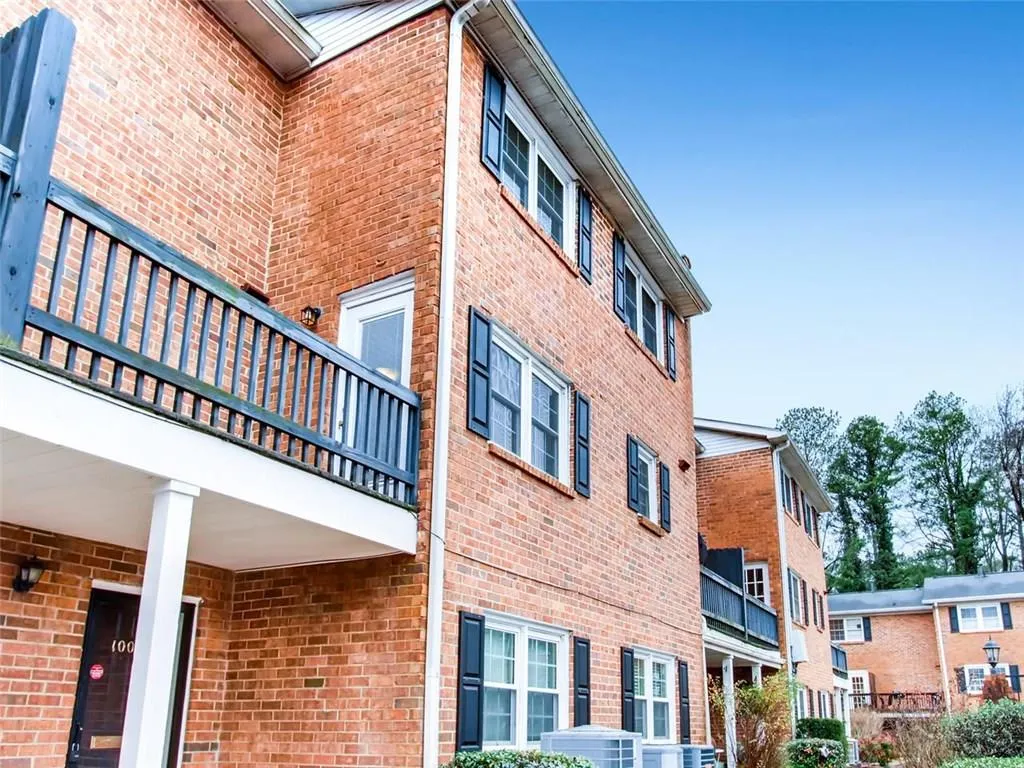 6520 Roswell Road Unit 95, Sandy Springs, Georgia 30328, 3 Bedrooms Bedrooms, ,2 BathroomsBathrooms,Residential,Sold,6520 Roswell Road Unit 95,6115628