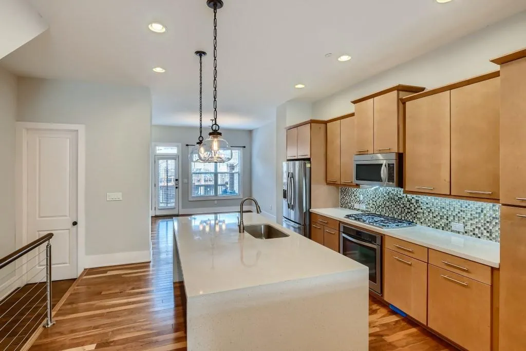 305 Alderwood Lane, Sandy Springs, Georgia 30328, 3 Bedrooms Bedrooms, ,3 BathroomsBathrooms,Residential,Sold,305 Alderwood Lane,7020149