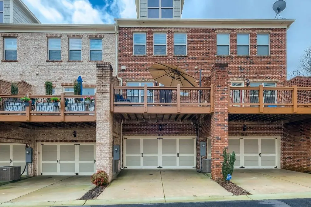 305 Alderwood Lane, Sandy Springs, Georgia 30328, 3 Bedrooms Bedrooms, ,3 BathroomsBathrooms,Residential,Sold,305 Alderwood Lane,7020149