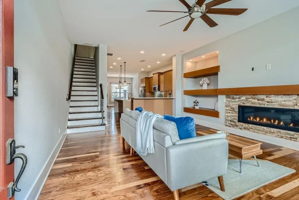 305 Alderwood Lane, Sandy Springs, Georgia 30328, 3 Bedrooms Bedrooms, ,3 BathroomsBathrooms,Residential,Sold,305 Alderwood Lane,7020149