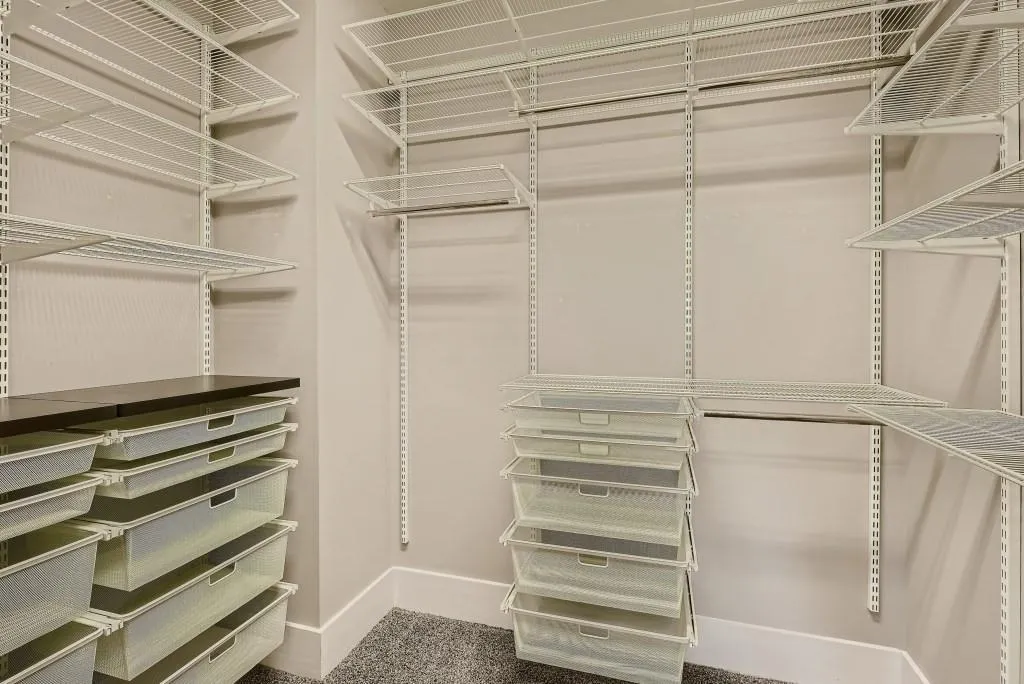 305 Alderwood Lane, Sandy Springs, Georgia 30328, 3 Bedrooms Bedrooms, ,3 BathroomsBathrooms,Residential,Sold,305 Alderwood Lane,7020149