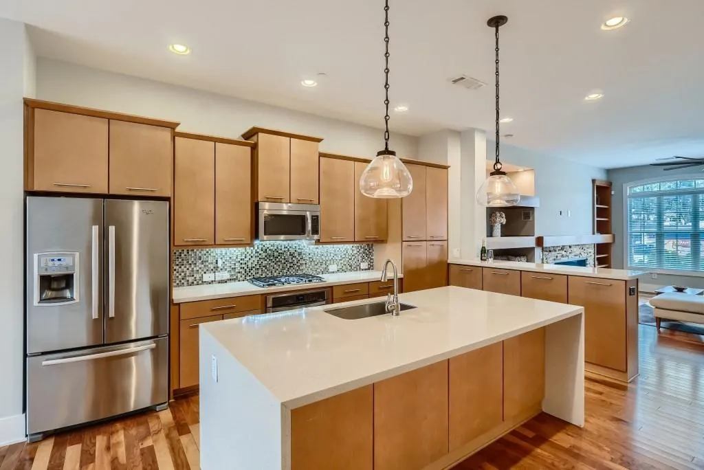 305 Alderwood Lane, Sandy Springs, Georgia 30328, 3 Bedrooms Bedrooms, ,3 BathroomsBathrooms,Residential,Sold,305 Alderwood Lane,7020149