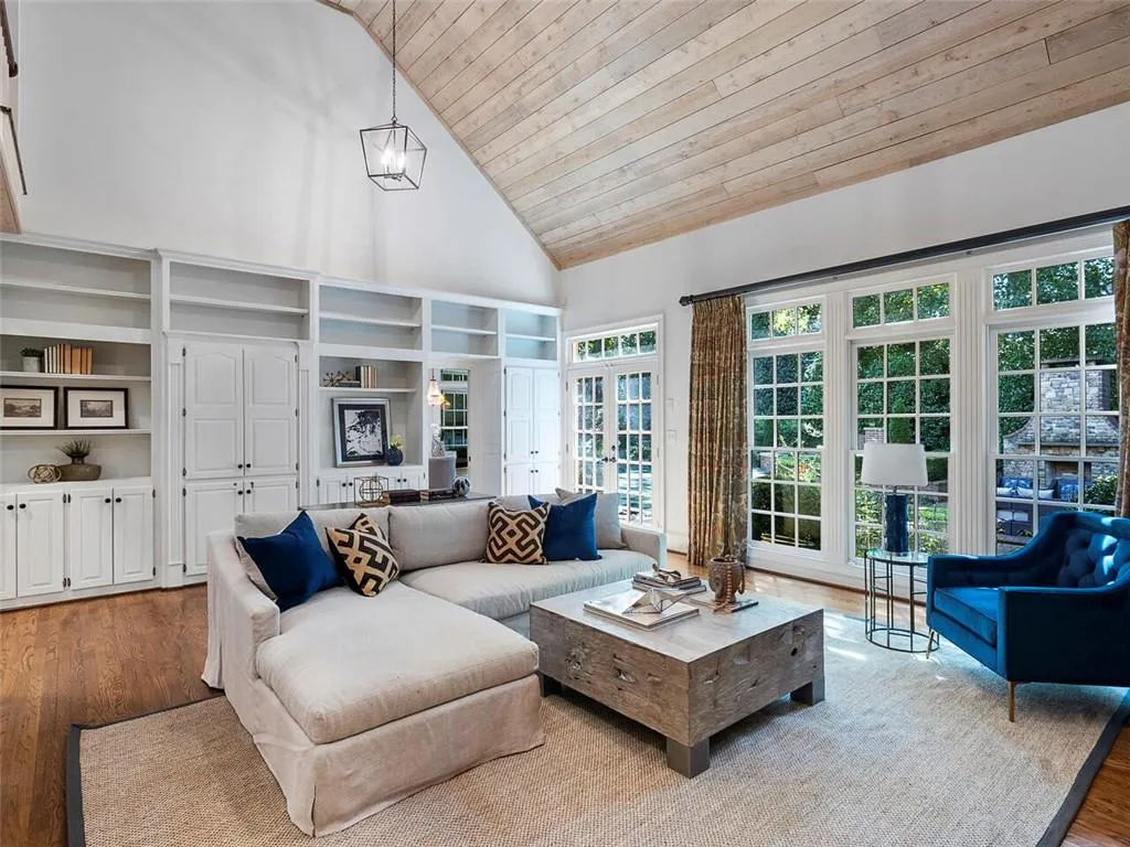 115 Old Stratton Chase, Atlanta, Georgia 30328, 6 Bedrooms Bedrooms, ,5 BathroomsBathrooms,Residential,Sold,115 Old Stratton Chase,6949505