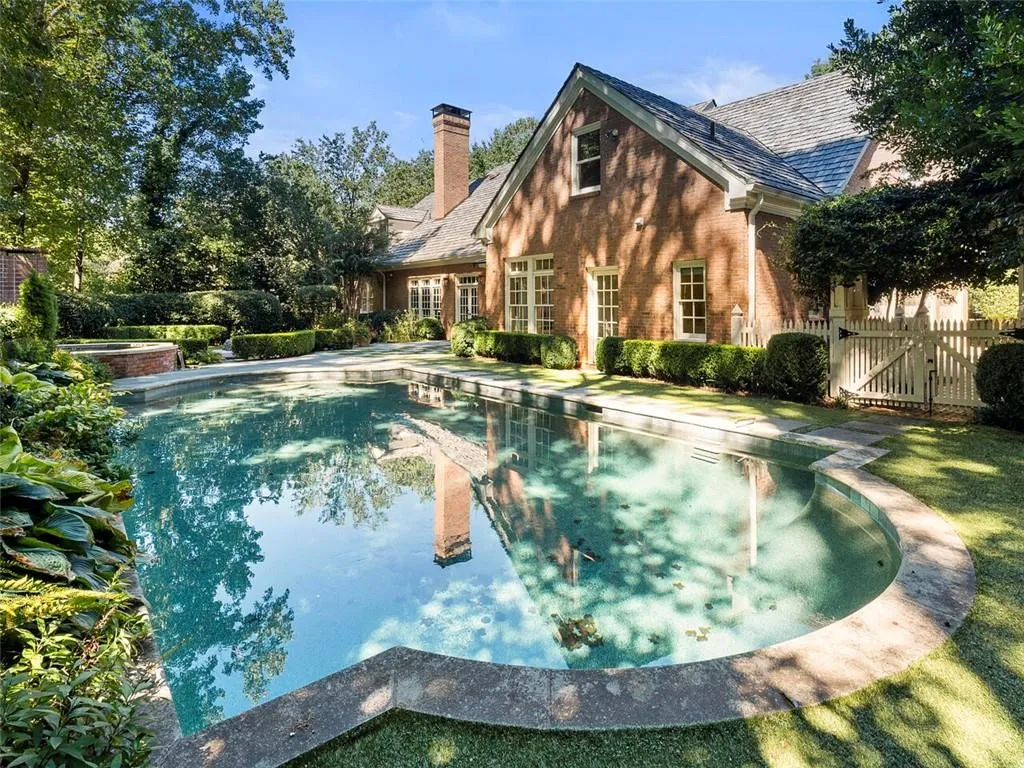 115 Old Stratton Chase, Atlanta, Georgia 30328, 6 Bedrooms Bedrooms, ,5 BathroomsBathrooms,Residential,Sold,115 Old Stratton Chase,6949505