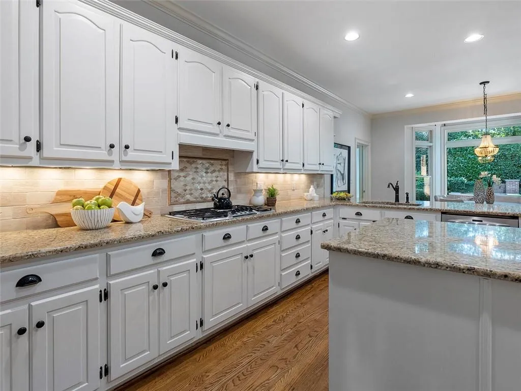 115 Old Stratton Chase, Atlanta, Georgia 30328, 6 Bedrooms Bedrooms, ,5 BathroomsBathrooms,Residential,Sold,115 Old Stratton Chase,6949505