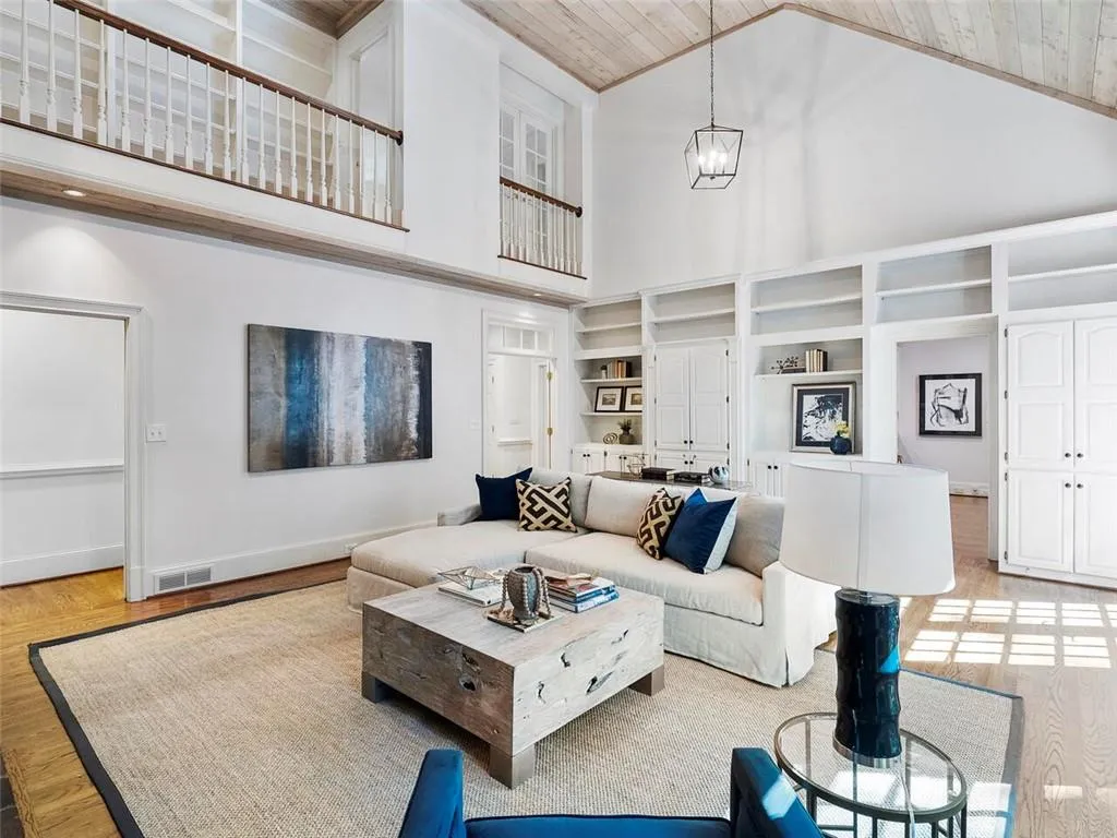 115 Old Stratton Chase, Atlanta, Georgia 30328, 6 Bedrooms Bedrooms, ,5 BathroomsBathrooms,Residential,Sold,115 Old Stratton Chase,6949505