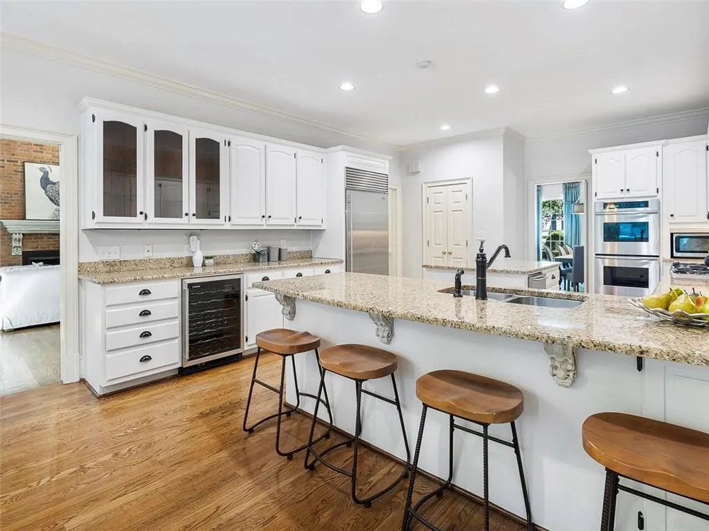 115 Old Stratton Chase, Atlanta, Georgia 30328, 6 Bedrooms Bedrooms, ,5 BathroomsBathrooms,Residential,Sold,115 Old Stratton Chase,6949505