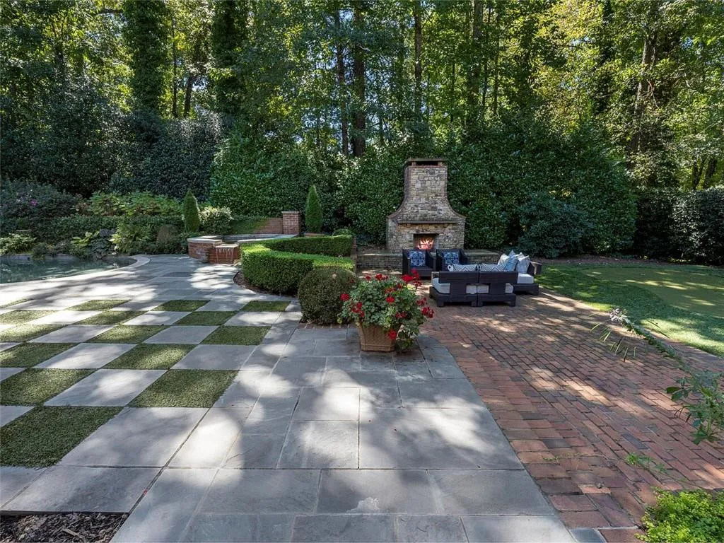 115 Old Stratton Chase, Atlanta, Georgia 30328, 6 Bedrooms Bedrooms, ,5 BathroomsBathrooms,Residential,Sold,115 Old Stratton Chase,6949505