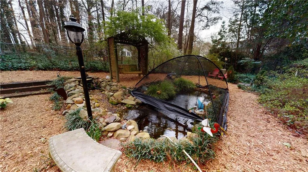 7545 Spalding Lane, Sandy Springs, Georgia 30350, 5 Bedrooms Bedrooms, ,2 BathroomsBathrooms,Residential,Sold,7545 Spalding Lane,6859799