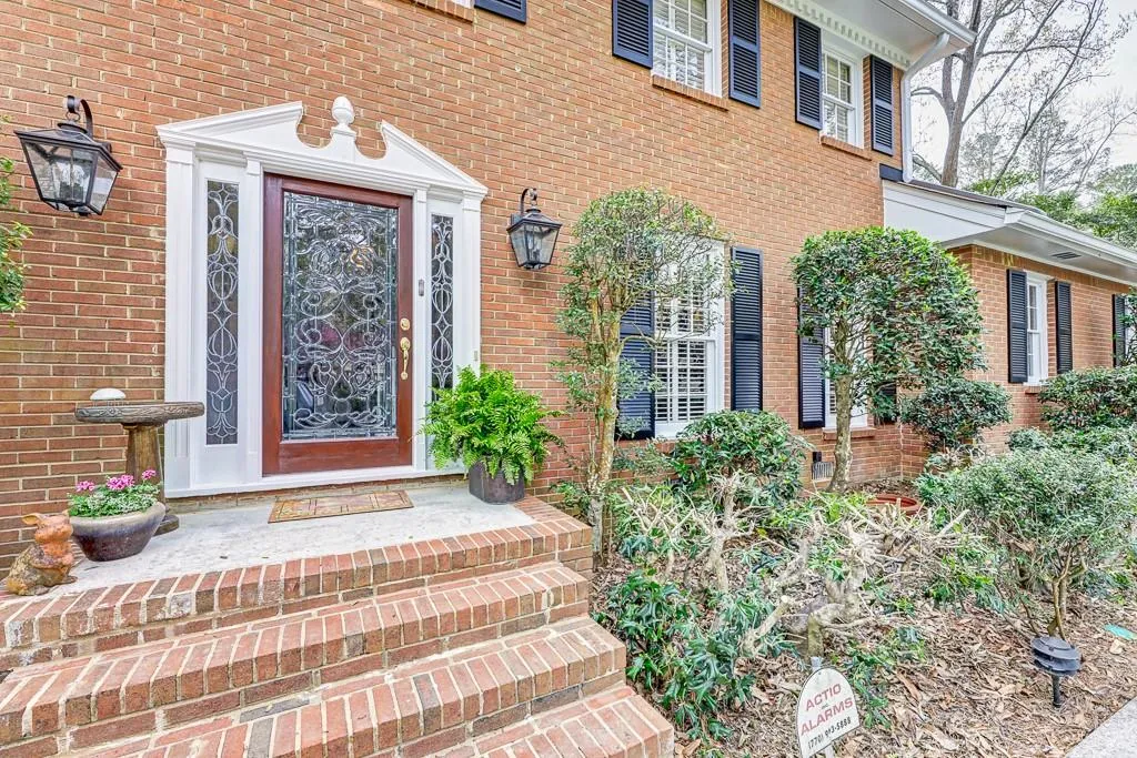 7545 Spalding Lane, Sandy Springs, Georgia 30350, 5 Bedrooms Bedrooms, ,2 BathroomsBathrooms,Residential,Sold,7545 Spalding Lane,6859799