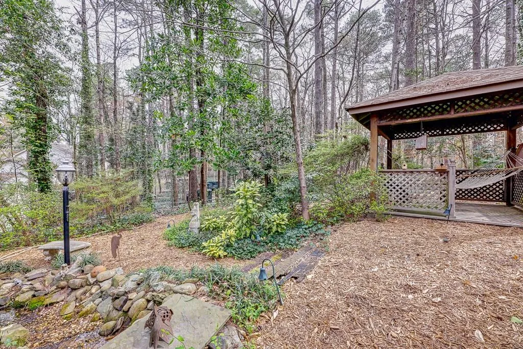 7545 Spalding Lane, Sandy Springs, Georgia 30350, 5 Bedrooms Bedrooms, ,2 BathroomsBathrooms,Residential,Sold,7545 Spalding Lane,6859799