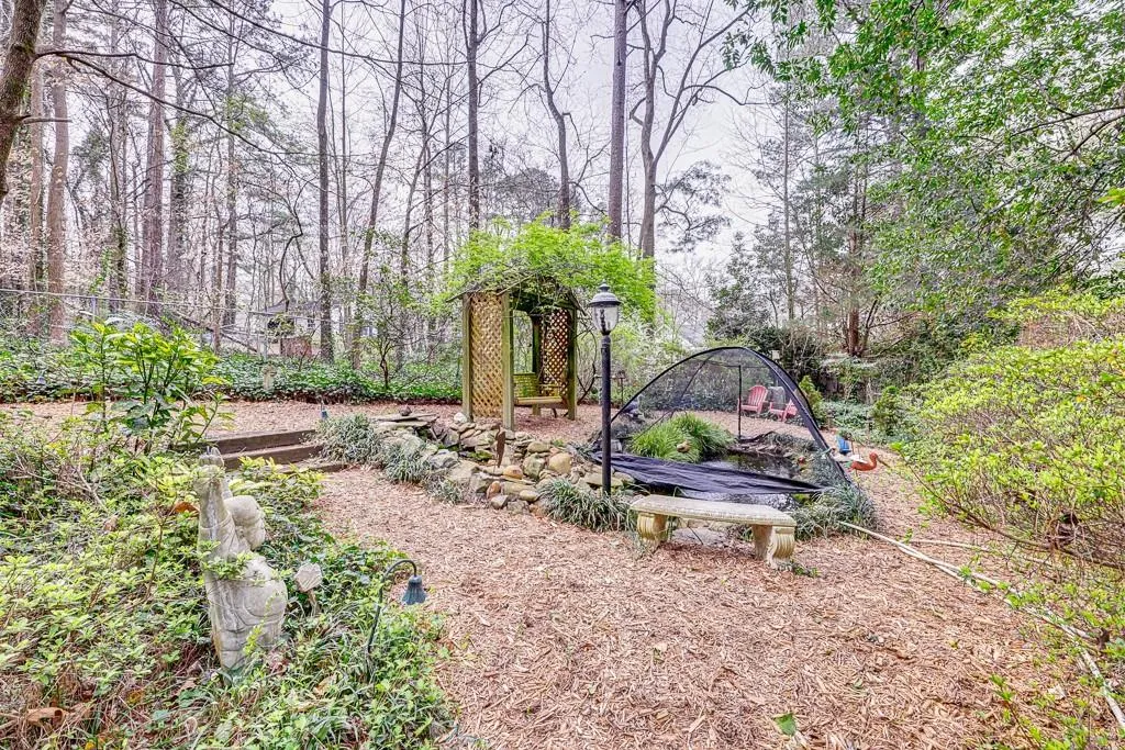 7545 Spalding Lane, Sandy Springs, Georgia 30350, 5 Bedrooms Bedrooms, ,2 BathroomsBathrooms,Residential,Sold,7545 Spalding Lane,6859799