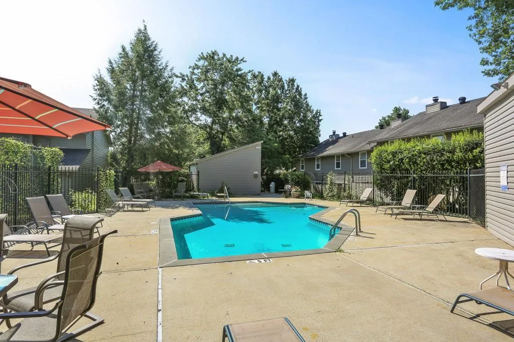 7750 Roswell Road Unit 2a, Sandy Springs, Georgia 30350, 2 Bedrooms Bedrooms, ,1 BathroomBathrooms,Residential,Sold,7750 Roswell Road Unit 2a,5882303