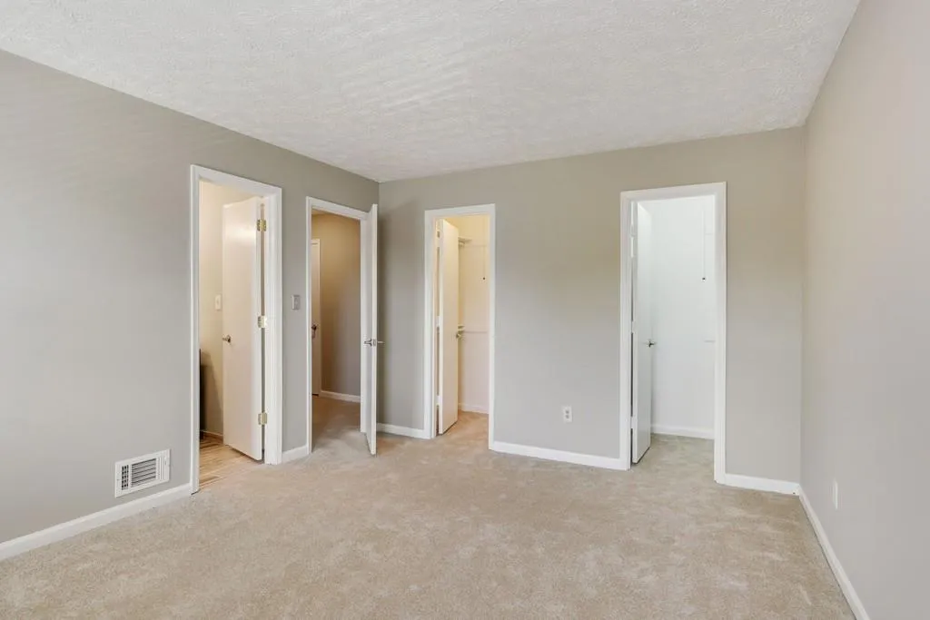 7750 Roswell Road Unit 2a, Sandy Springs, Georgia 30350, 2 Bedrooms Bedrooms, ,1 BathroomBathrooms,Residential,Sold,7750 Roswell Road Unit 2a,5882303