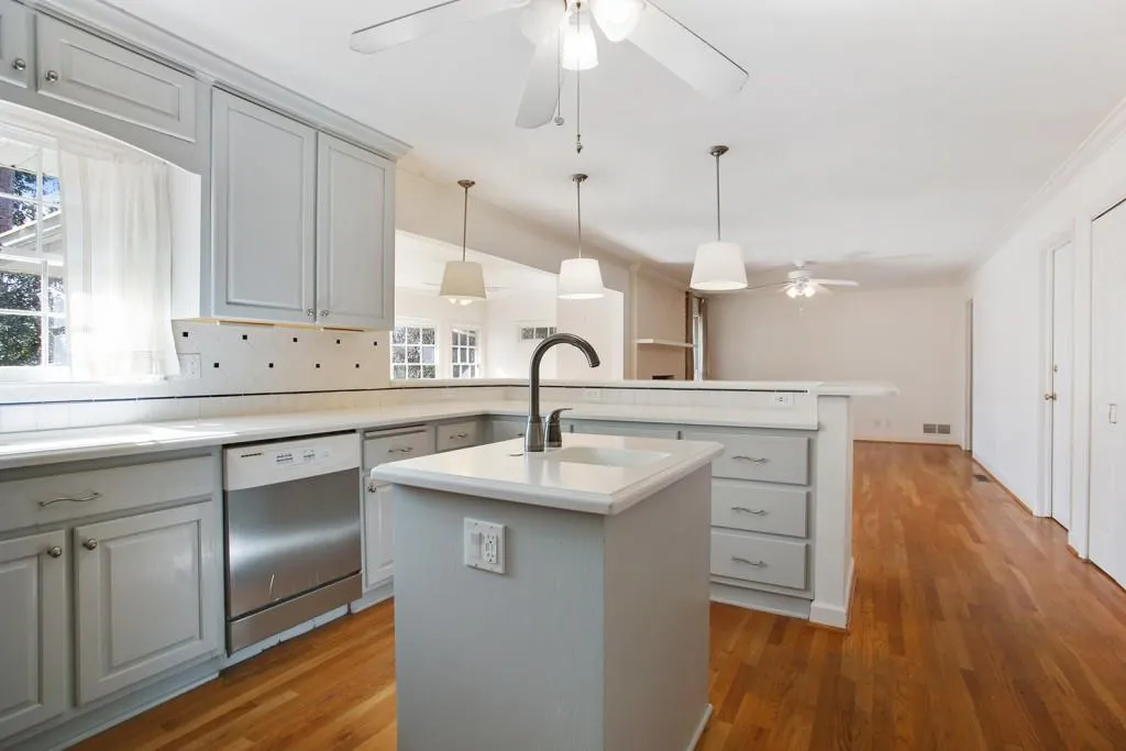 345 Franklin Road, Atlanta, Georgia 30342, 3 Bedrooms Bedrooms, ,2 BathroomsBathrooms,Residential,Sold,345 Franklin Road,6676431