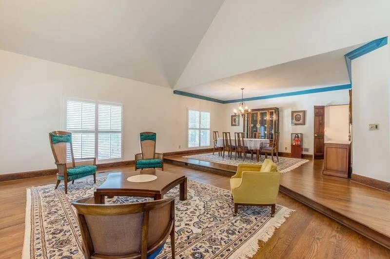 225 Wing Mill Road, Sandy Springs, Georgia 30350, 4 Bedrooms Bedrooms, ,3 BathroomsBathrooms,Residential,Sold,225 Wing Mill Road,6090080