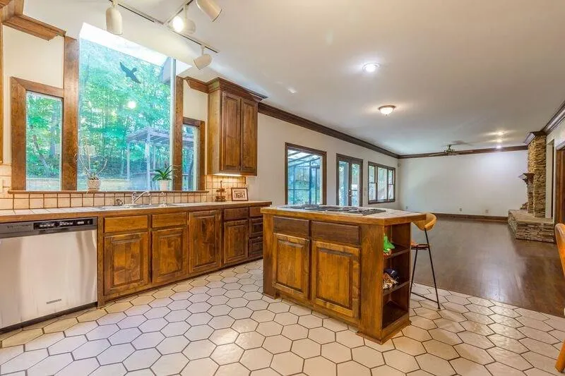 225 Wing Mill Road, Sandy Springs, Georgia 30350, 4 Bedrooms Bedrooms, ,3 BathroomsBathrooms,Residential,Sold,225 Wing Mill Road,6090080