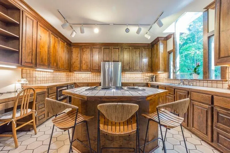 225 Wing Mill Road, Sandy Springs, Georgia 30350, 4 Bedrooms Bedrooms, ,3 BathroomsBathrooms,Residential,Sold,225 Wing Mill Road,6090080
