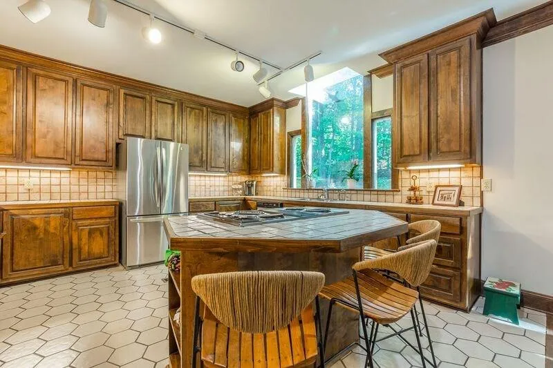 225 Wing Mill Road, Sandy Springs, Georgia 30350, 4 Bedrooms Bedrooms, ,3 BathroomsBathrooms,Residential,Sold,225 Wing Mill Road,6090080