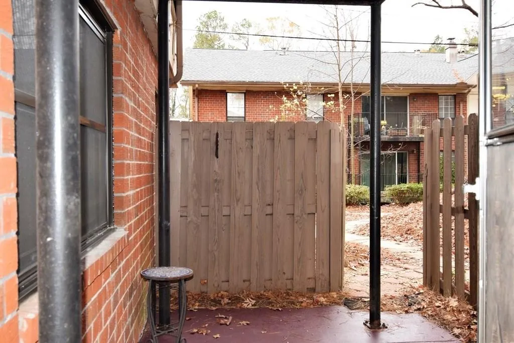 6851 Roswell Road Unit H15, Sandy Springs, Georgia 30328, 3 Bedrooms Bedrooms, ,2 BathroomsBathrooms,Residential,Sold,6851 Roswell Road Unit H15,5940735