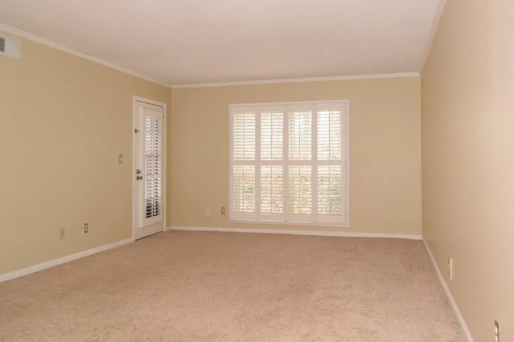 6851 Roswell Road Unit H15, Sandy Springs, Georgia 30328, 3 Bedrooms Bedrooms, ,2 BathroomsBathrooms,Residential,Sold,6851 Roswell Road Unit H15,5940735