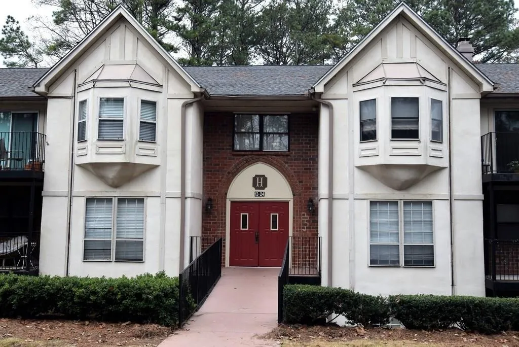 6851 Roswell Road Unit H15, Sandy Springs, Georgia 30328, 3 Bedrooms Bedrooms, ,2 BathroomsBathrooms,Residential,Sold,6851 Roswell Road Unit H15,5940735