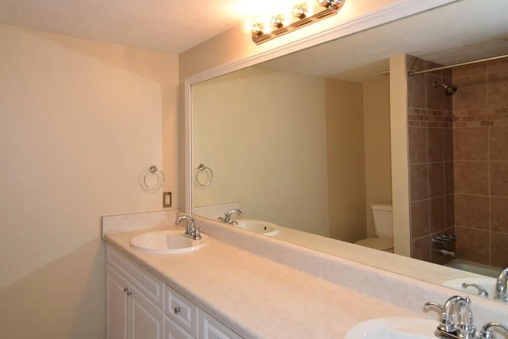 6851 Roswell Road Unit H15, Sandy Springs, Georgia 30328, 3 Bedrooms Bedrooms, ,2 BathroomsBathrooms,Residential,Sold,6851 Roswell Road Unit H15,5940735