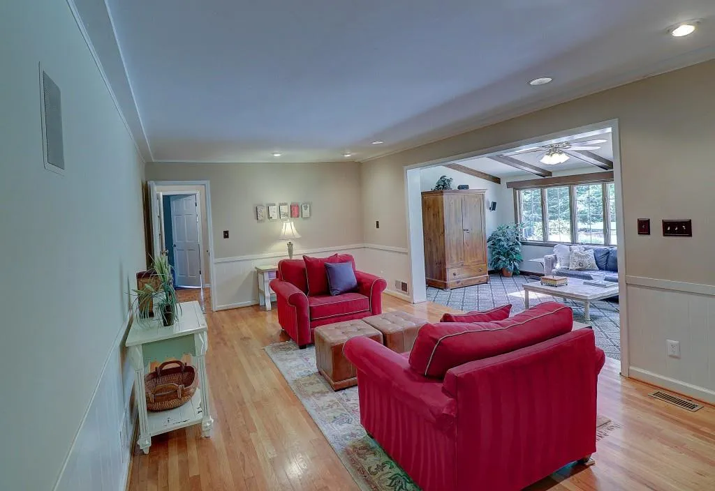 7191 Twin Branch Court, Sandy Springs, Georgia 30328, 4 Bedrooms Bedrooms, ,3 BathroomsBathrooms,Residential,Sold,7191 Twin Branch Court,5716227