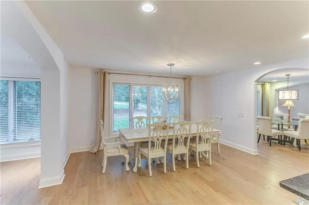 990 Riverside Trace, Atlanta, Georgia 30328, 6 Bedrooms Bedrooms, ,5 BathroomsBathrooms,Residential,Sold,990 Riverside Trace,6565869