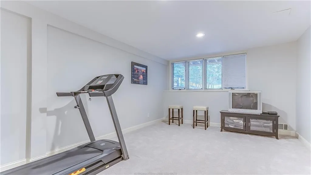 990 Riverside Trace, Atlanta, Georgia 30328, 6 Bedrooms Bedrooms, ,5 BathroomsBathrooms,Residential,Sold,990 Riverside Trace,6565869