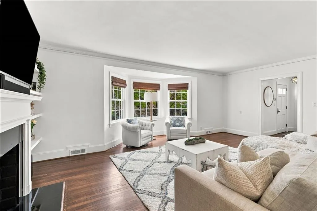 656 Darlington Road Ne, Atlanta, Georgia 30305, 3 Bedrooms Bedrooms, 0 ,2 BathroomsBathrooms,Residential,For Sale,656 Darlington Road Ne,7837946