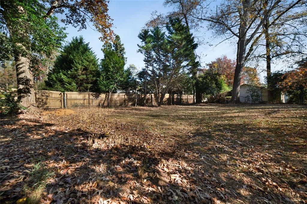 636 PAULEY Place, Sandy Springs, Georgia 30328, 3 Bedrooms Bedrooms, ,2 BathroomsBathrooms,Residential,Sold,636 PAULEY Place,7308242