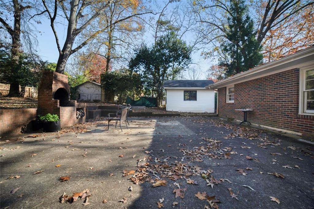 636 PAULEY Place, Sandy Springs, Georgia 30328, 3 Bedrooms Bedrooms, ,2 BathroomsBathrooms,Residential,Sold,636 PAULEY Place,7308242