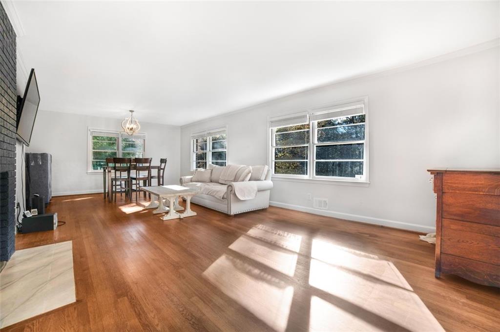 636 PAULEY Place, Sandy Springs, Georgia 30328, 3 Bedrooms Bedrooms, ,2 BathroomsBathrooms,Residential,Sold,636 PAULEY Place,7308242